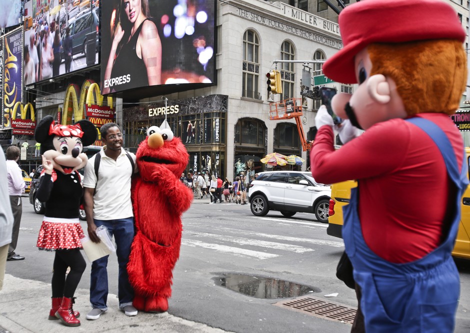 Times Square performers to be in zones; 3 arrested over tips