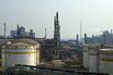 Refineries in Mumbai as Indian Refiners Eye Russian Oil Again Amid Iran Crisis