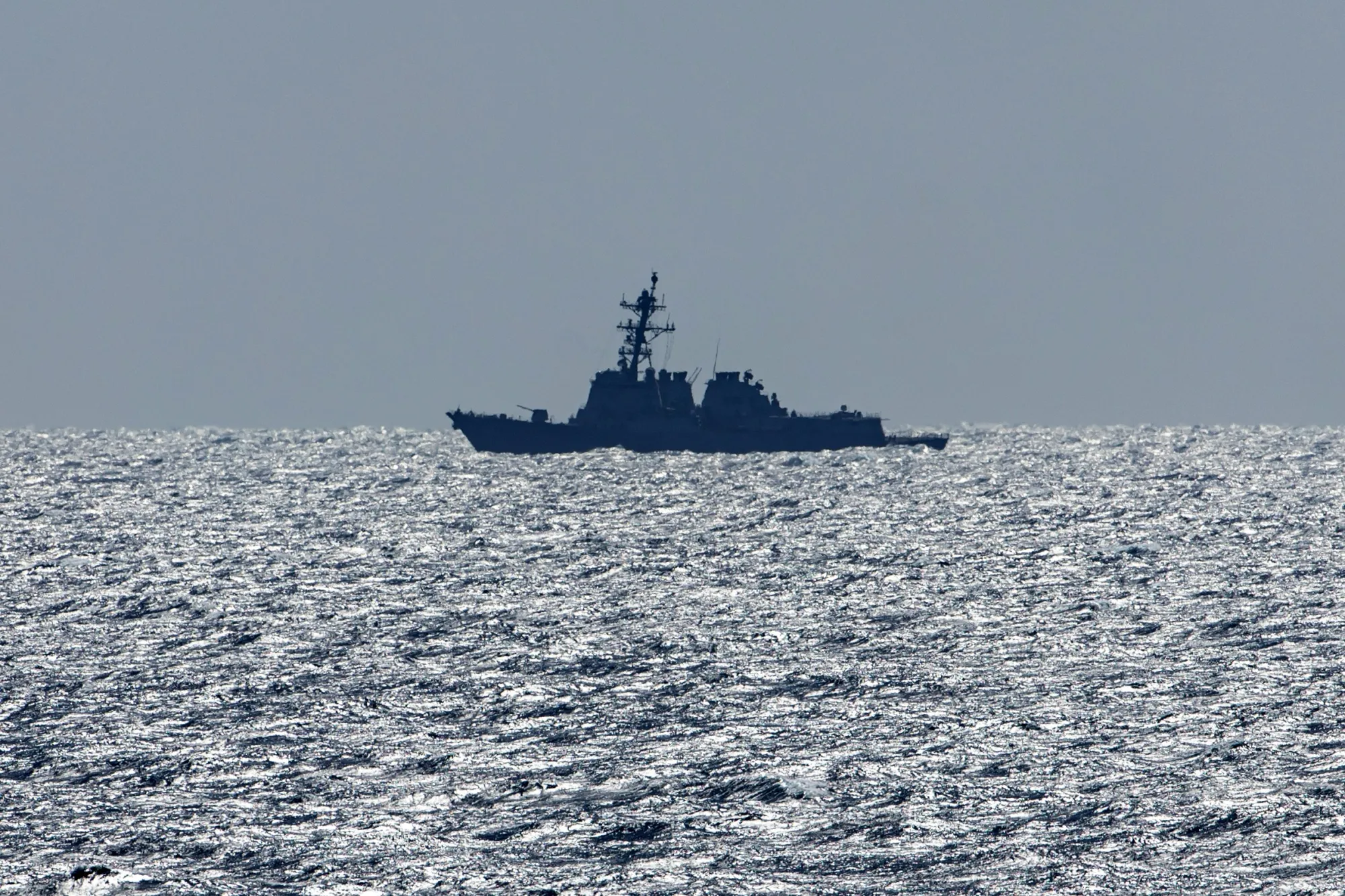 米海軍のミサイル駆逐艦メイソン