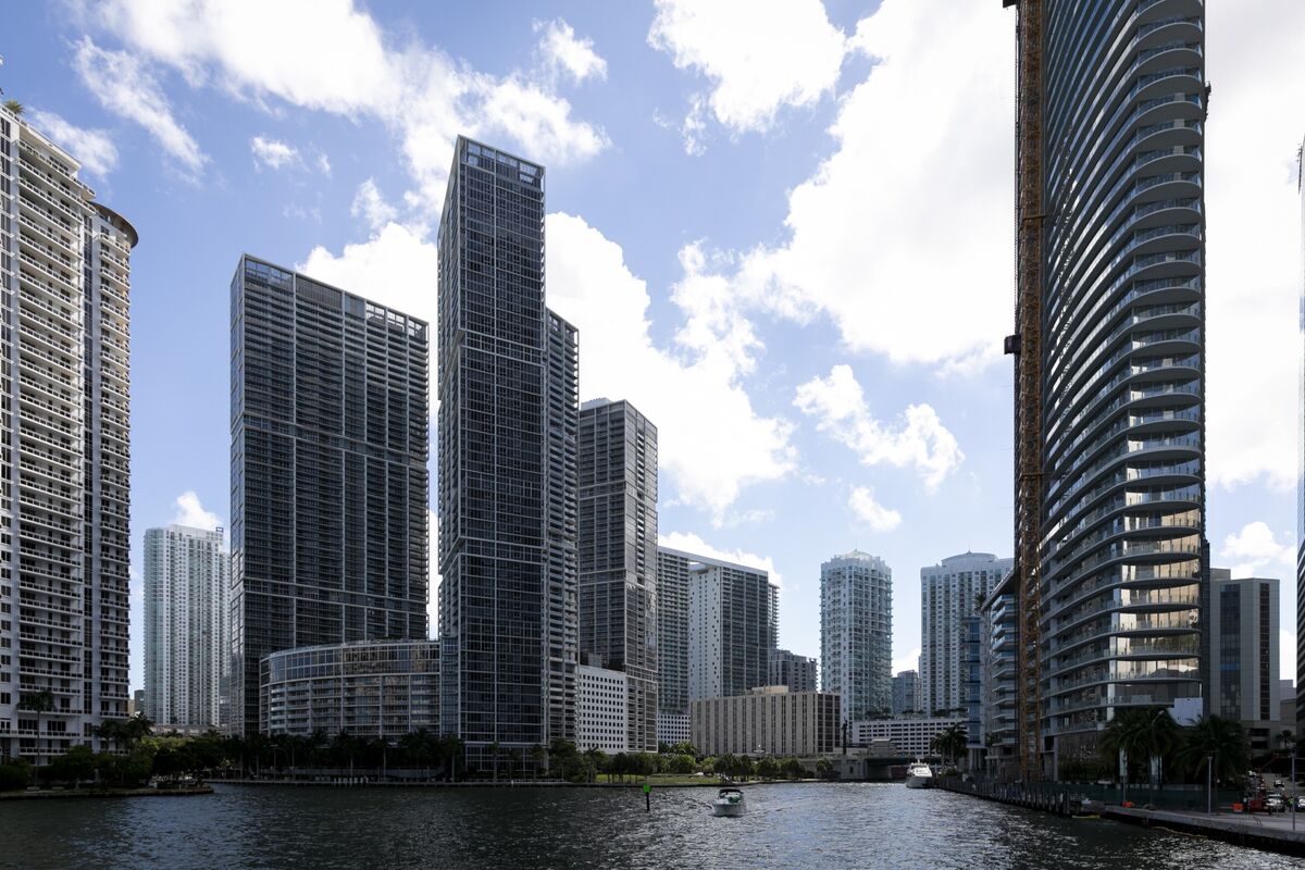 Miami Developer Jorge Perez Says Real Estate Market Needs Rate Cuts ‘Badly’