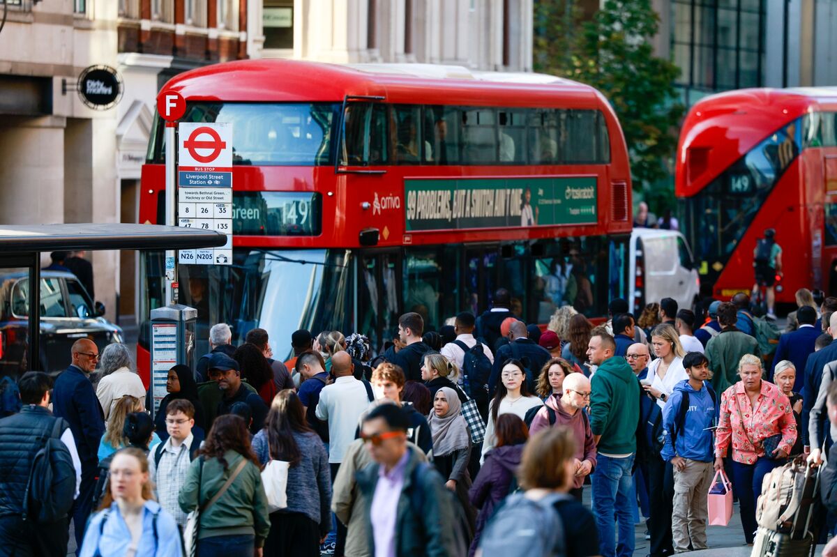 FTSE 100 Live: Pound Rises Ahead of UK Jobs Data
