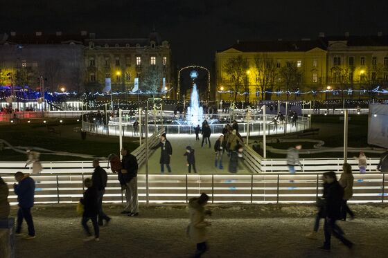 How Europe’s Top Christmas Market Could Swing an Election