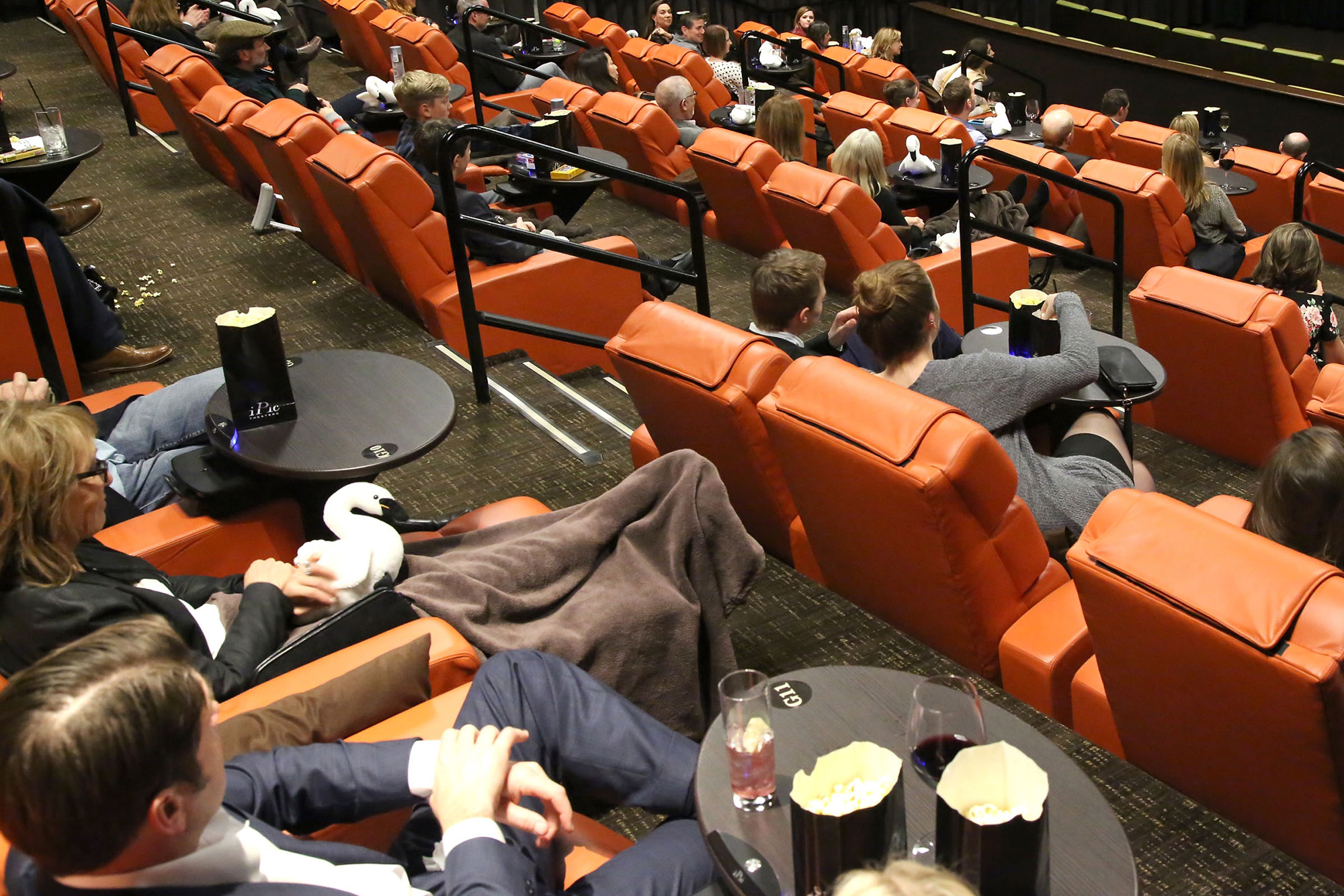 IPIC Movie Chain Files For Bankruptcy, May Sell Itself - Bloomberg