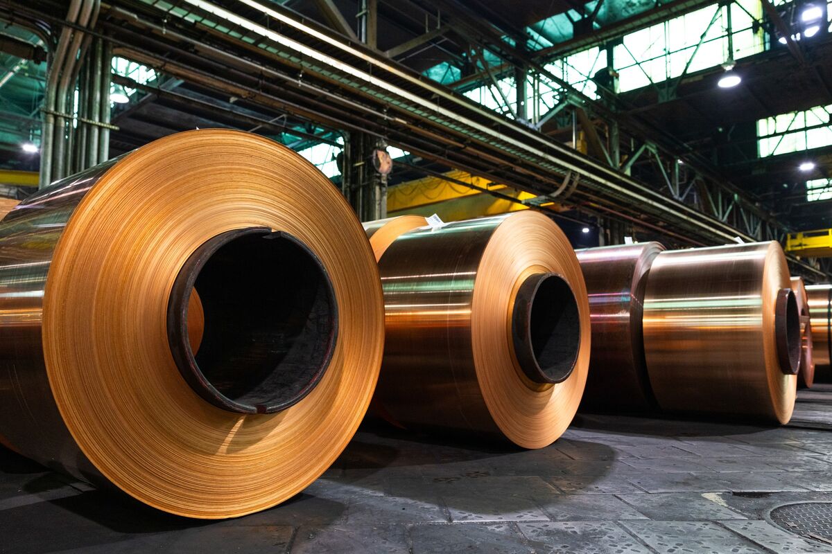 Copper Hits Record High as Mine Disruptions Add to Supply Risks