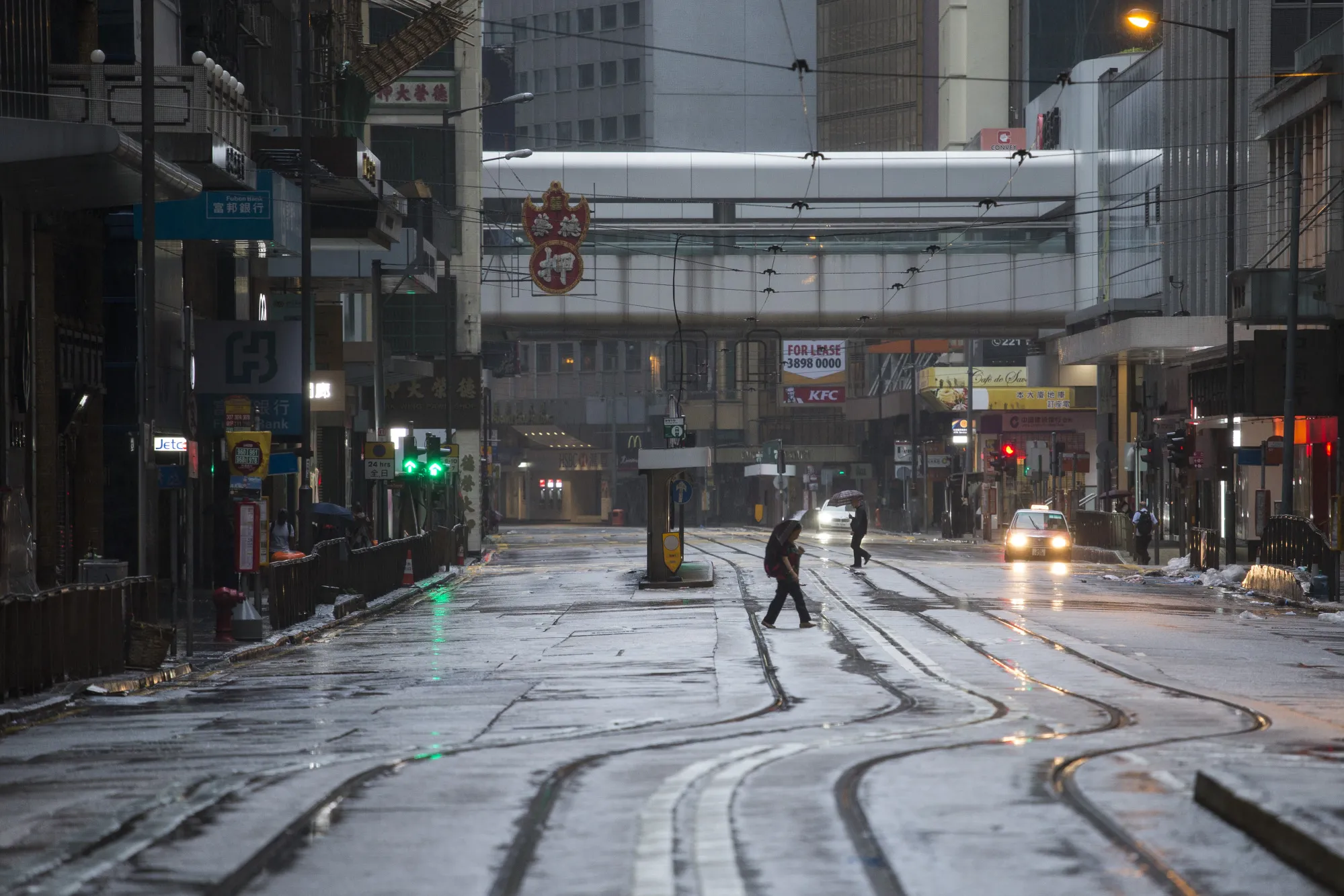 Hong Kong Braces for Weaker But Potent Mangkhut