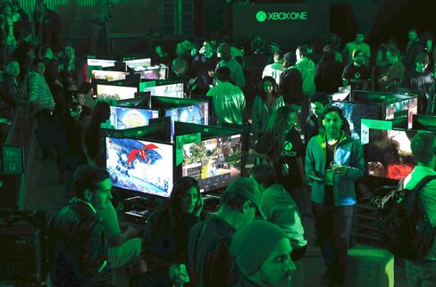 Microsoft’s Second-Quarter Profit, Sales Top Analysts’ Estimates