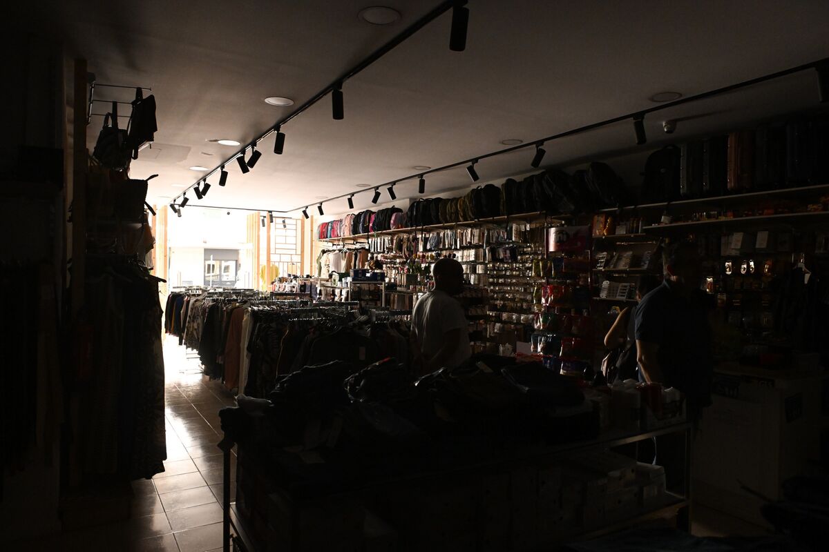 Warum der Stromnetz-Neustart nach einem Blackout wie in Spanien so schwierig ist