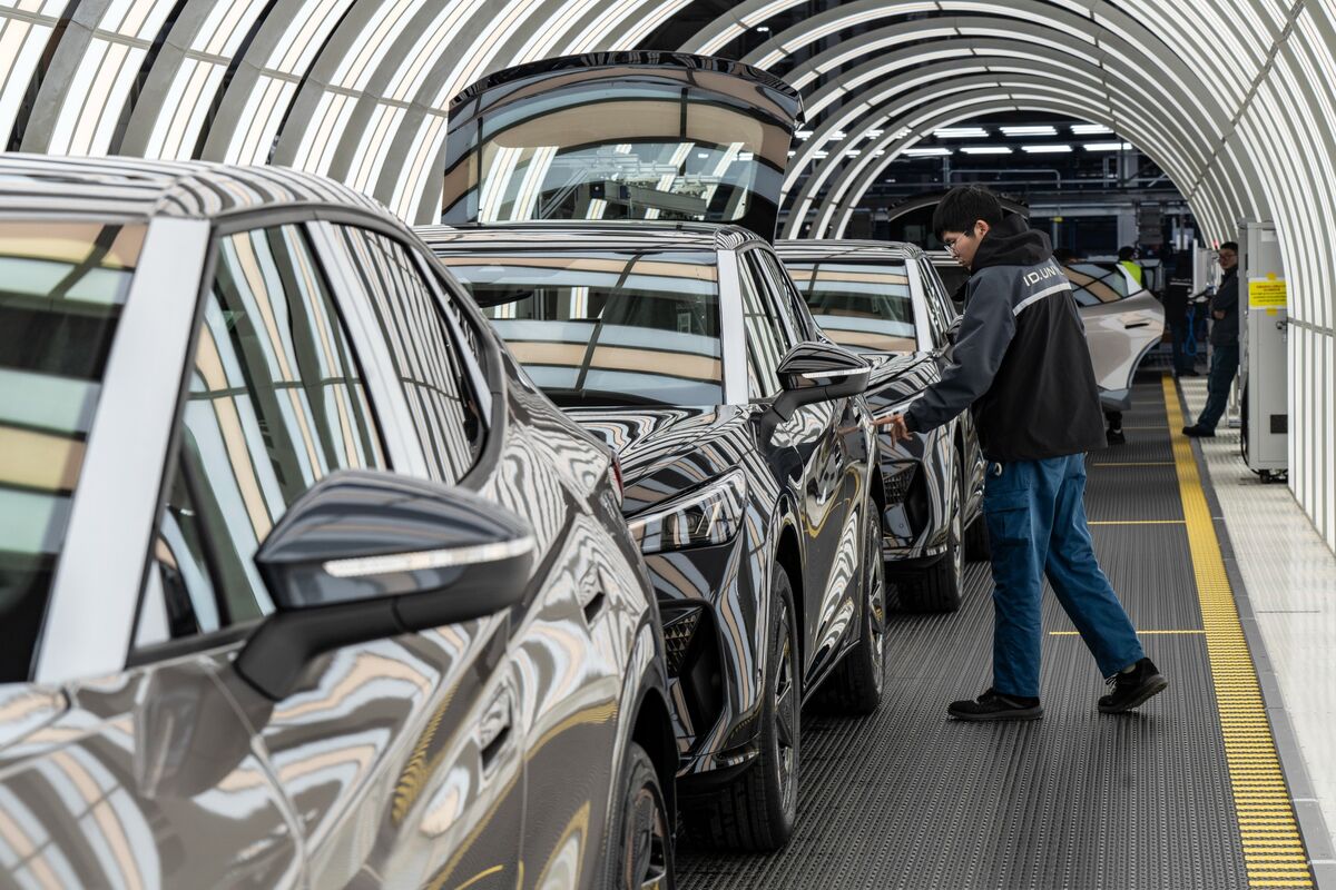 Volkswagen Launches China Software Stack to Reverse Sales Slump