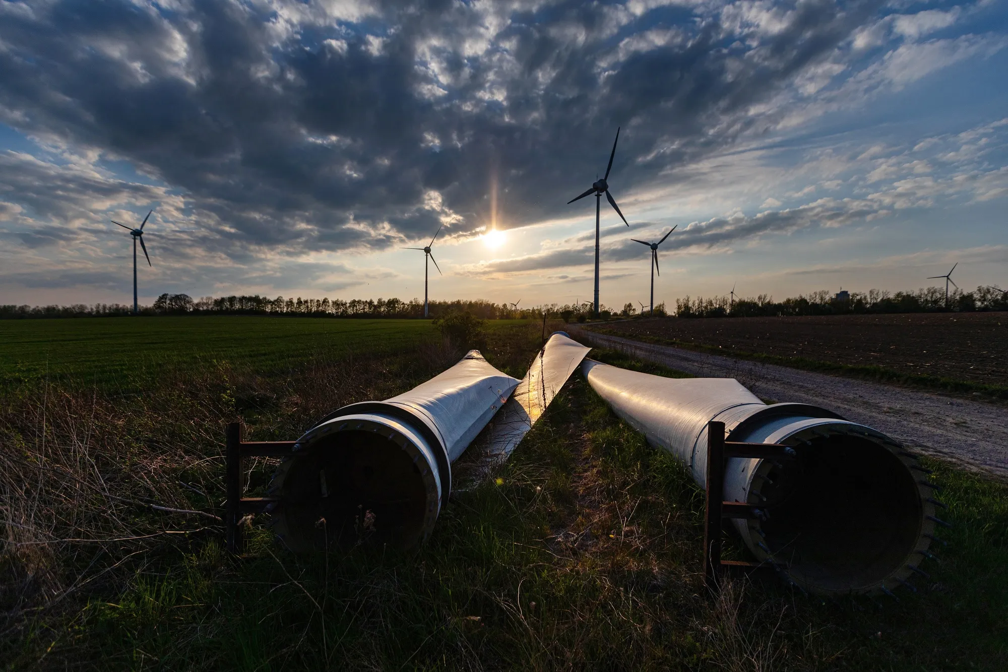 The blades of a wind turbine in an agricultural field in Brandenburg, Germany, on Monday, May 2, 2022.&nbsp;