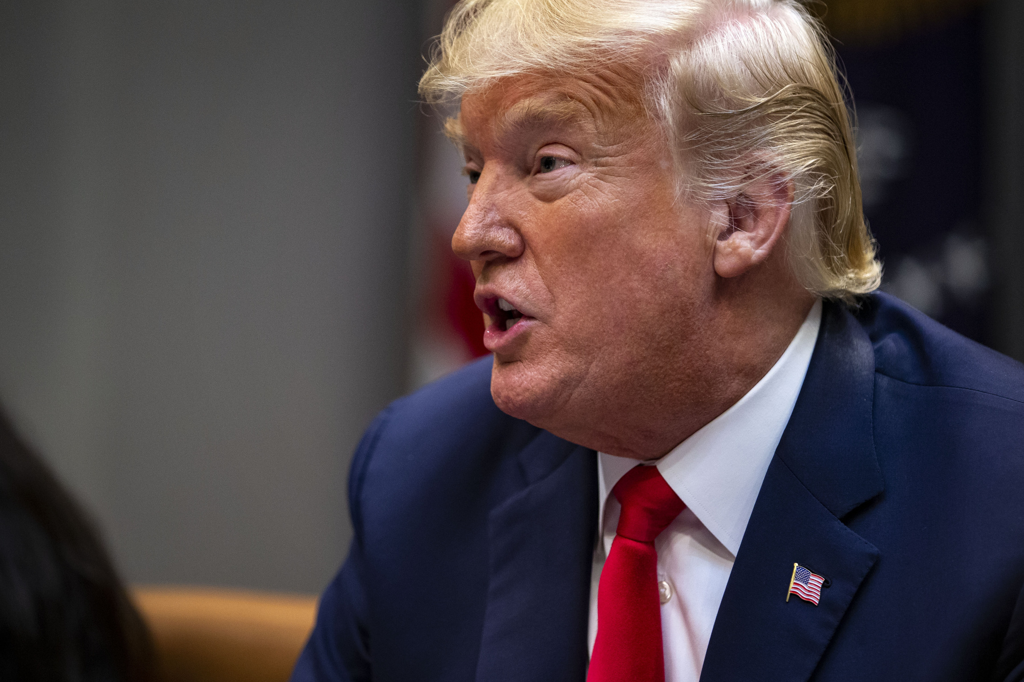 Trump Stops Automatic Pay Raises For Federal Workers In 2019 Bloomberg    1x 1 