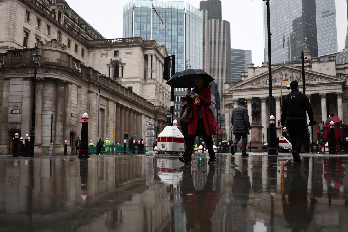 Interest Rates: Traders Bet on 100 Basis Points of BOE Rate Cuts Next ...