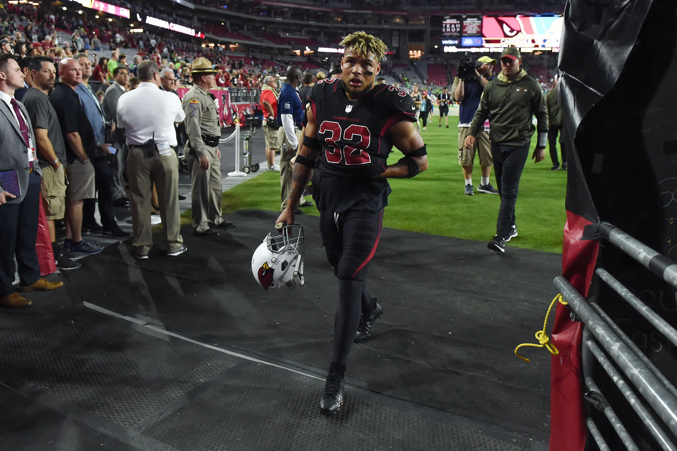 Free safety Tyrann Mathieu&nbsp;of the Arizona Cardinals walks back to the locker room after the Thursday Night Football game against the Seattle Seahawks at University of Phoenix Stadium in Nov. 2017.