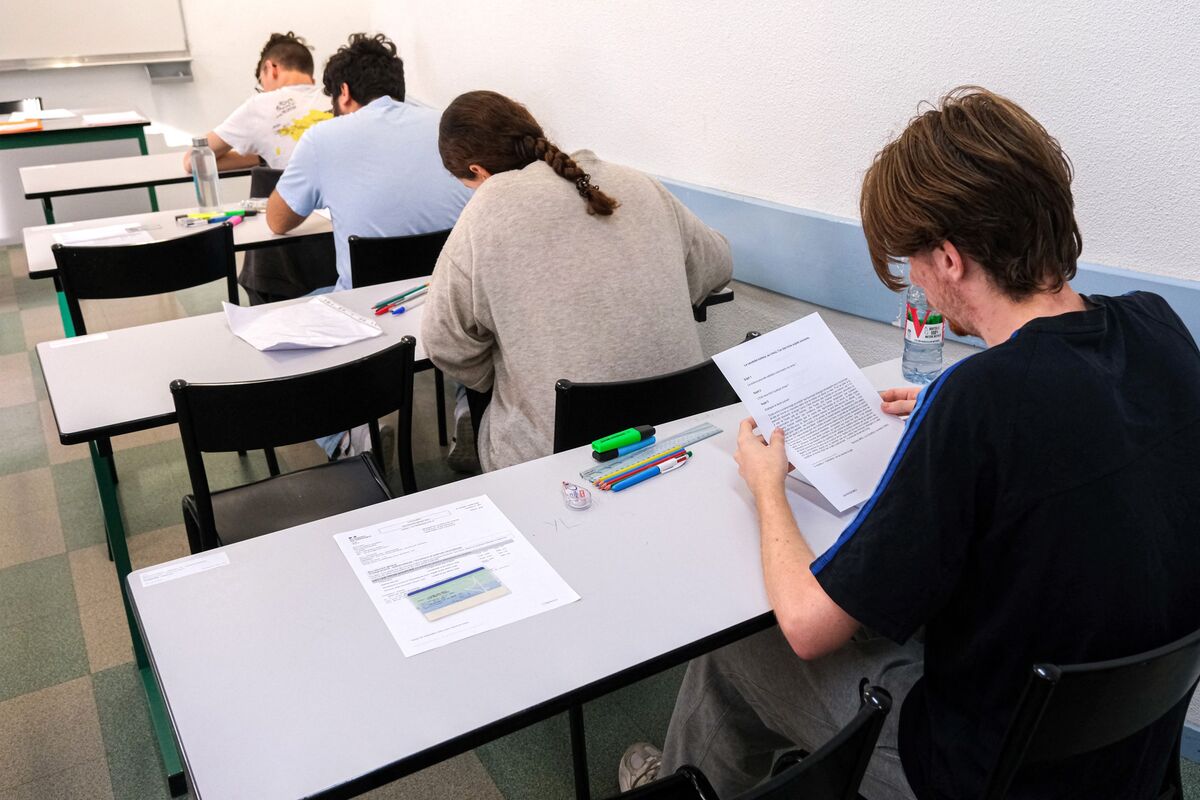 French Education Firm Seeks to Refinance About €700 Million Debt