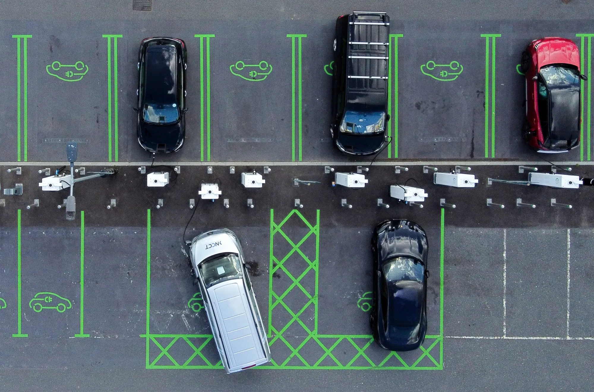 France is offering the variable rebate based on household income on cars costing less that €47,000.&nbsp;