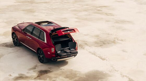 Rolls-Royce Debuts Its First SUV, the $325,000 Cullinan