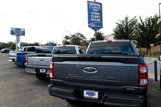 Ford’s Surprise Profit Paves Way for Electric-Car Investment