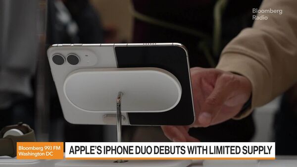 Apple’s $2,000 iPhone Duo Debuts With Limited Supply