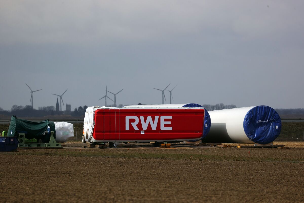 Germany’s RWE Secures 15 Years of Texas LNG From Sempra - Bloomberg