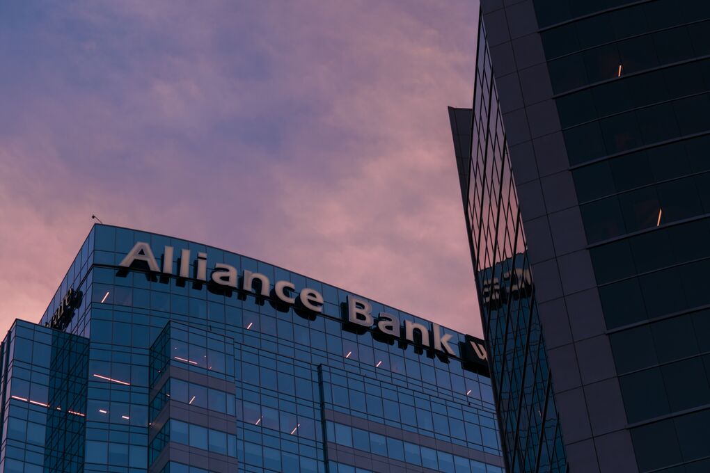 Western Alliance Now ‘Best Idea’ Just One Month After Bank Turmoil (WAL ...