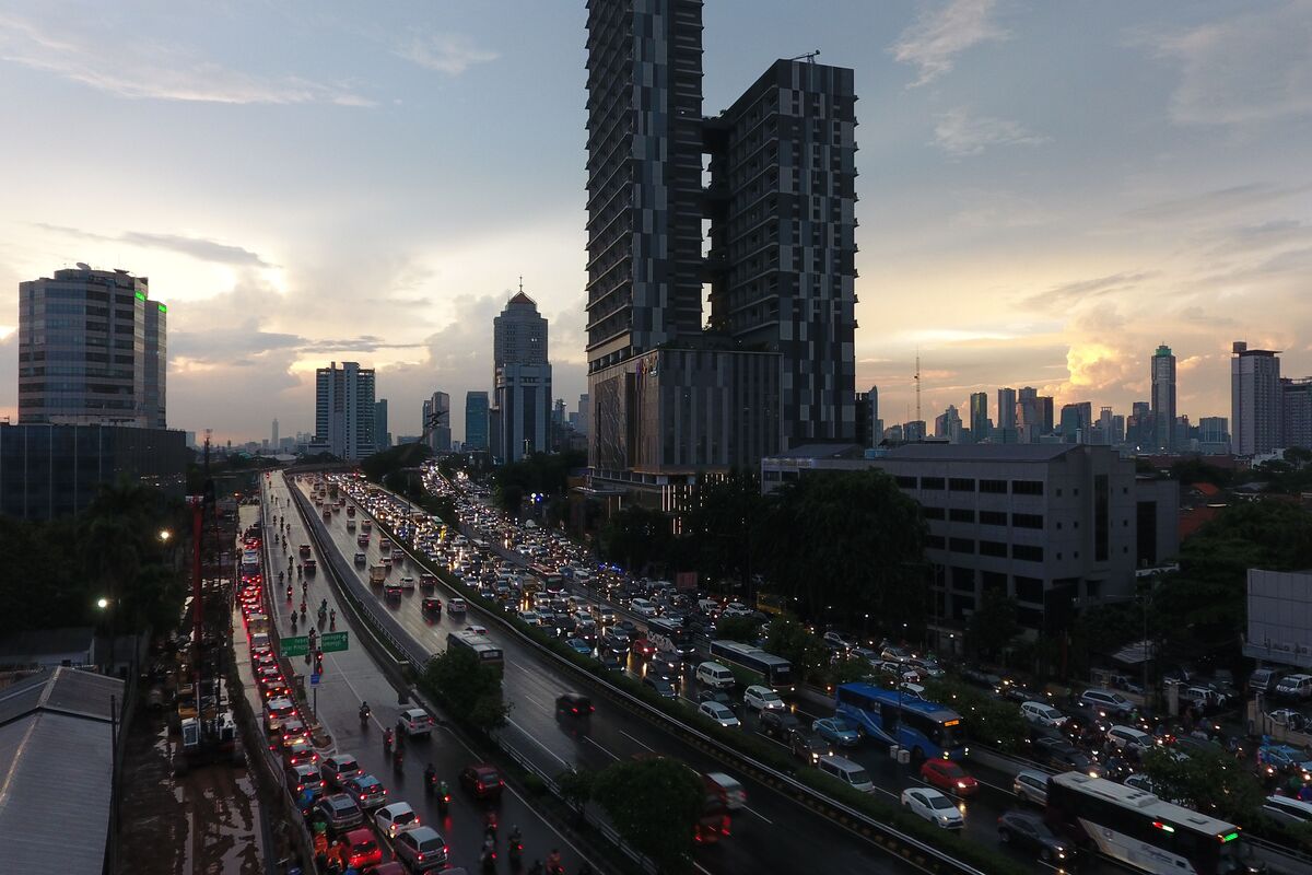 assets.bwbx.io image