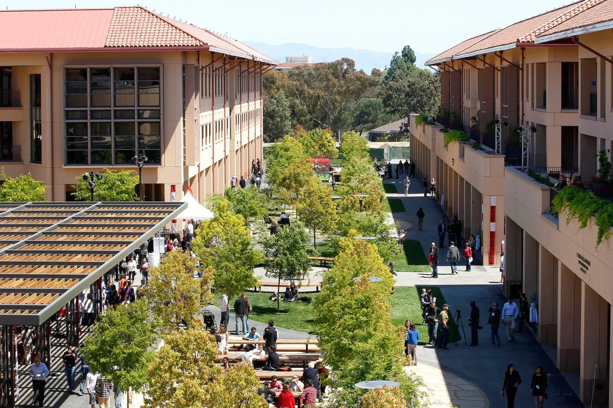 Attendees mingle during the grand opening of the Knight Management Center at Stanford Graduate School of Business in 2011.
