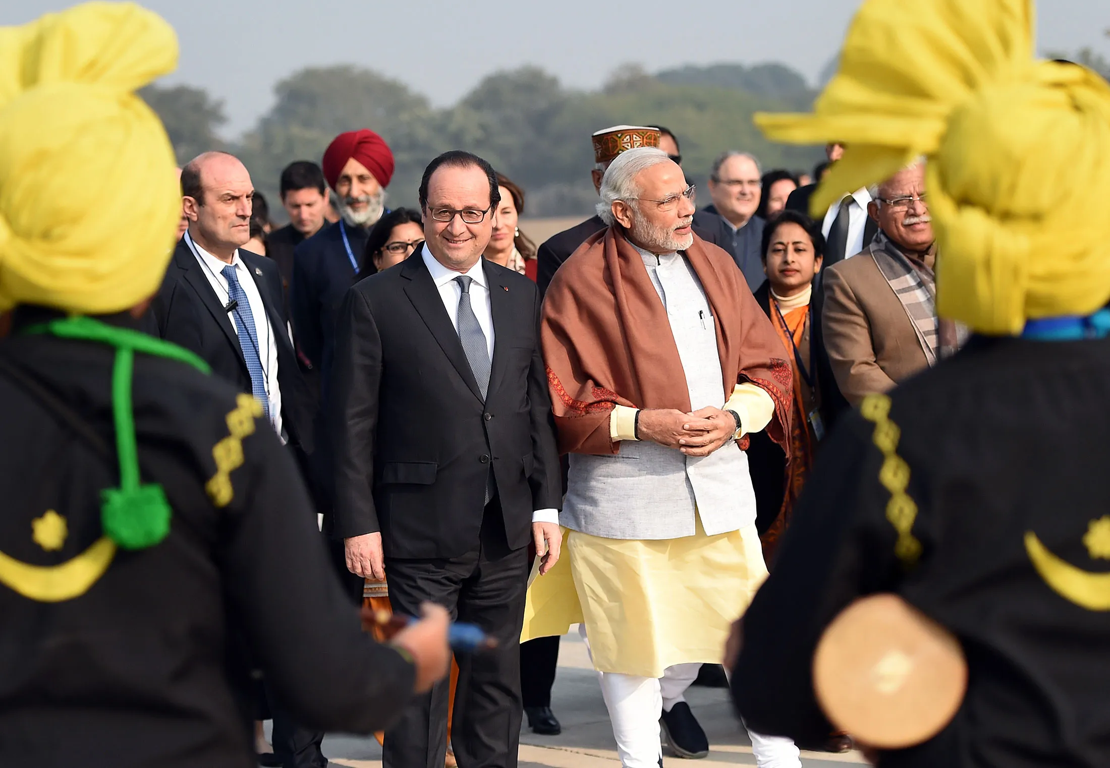 French President Francois Hollande and Indian Prime Minister Narendra Modi visit the Capitol complex on Jan 24, Chandigarh.
