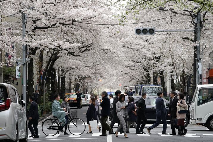 Japan’s Wage Growth Holds Momentum After Small Firms Reach Deals