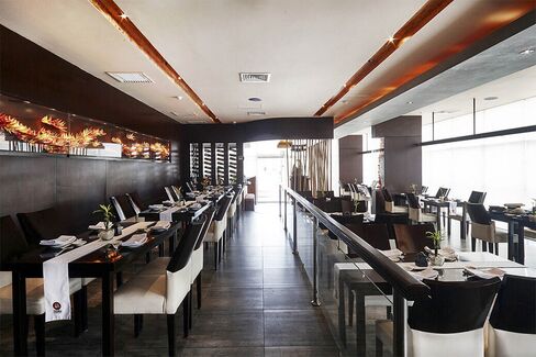 The dining room at Tzuru.
