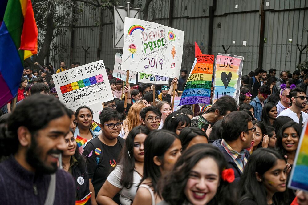 Over 1 000 Lgbtq Members Hold Pride Parade In New Delhi Bloomberg