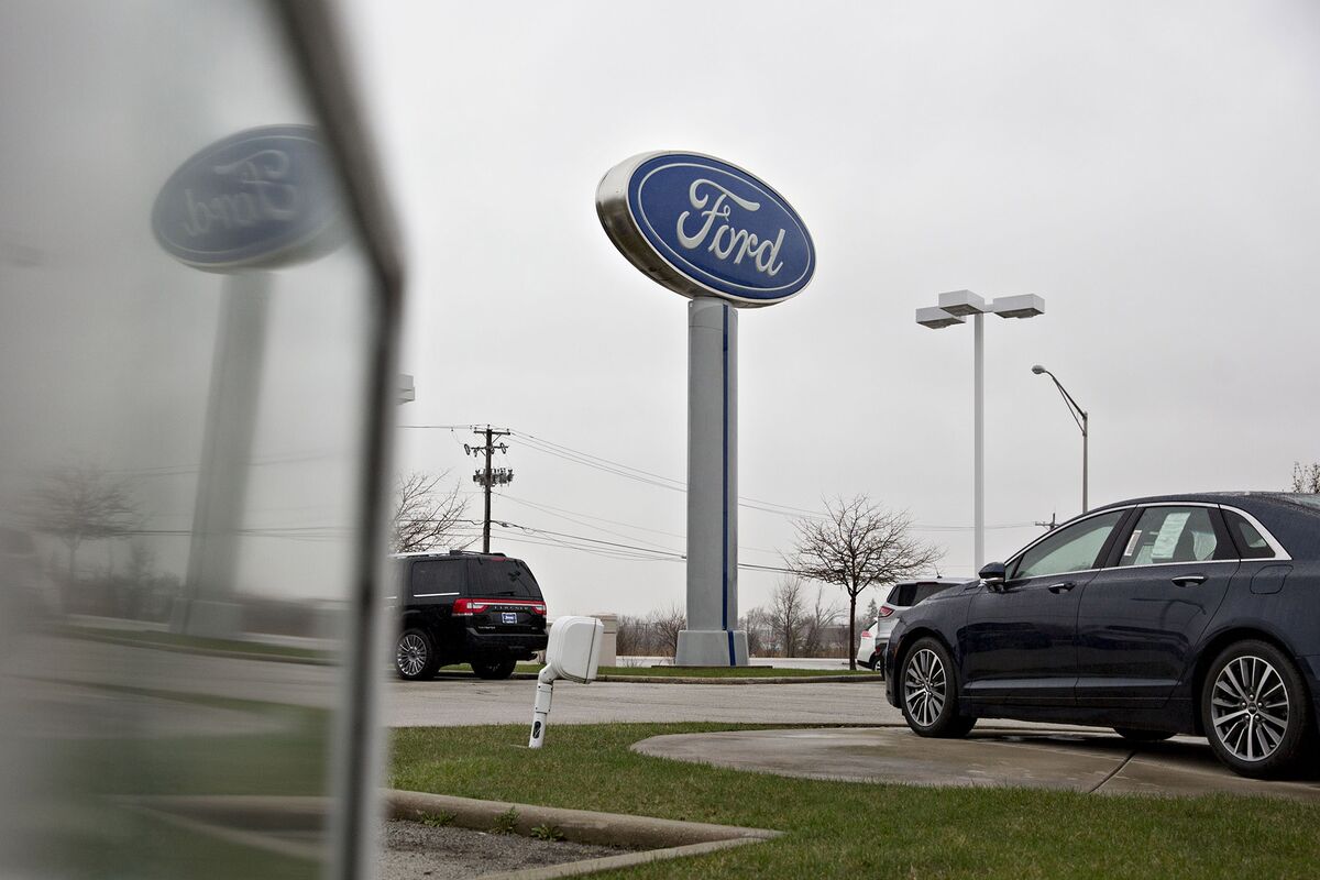 Ford Faces Fire From Green Groups In Showdown Over Mileage Rules ...