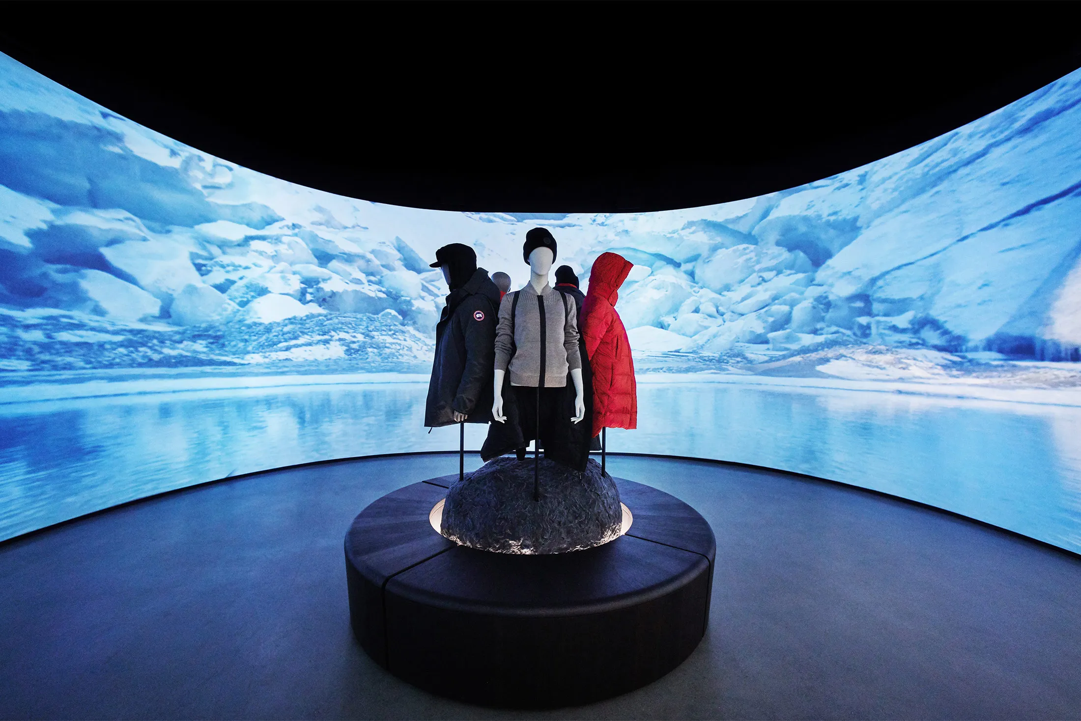 Canada Goose Store Has Snow Fake Ice and No Inventory Bloomberg