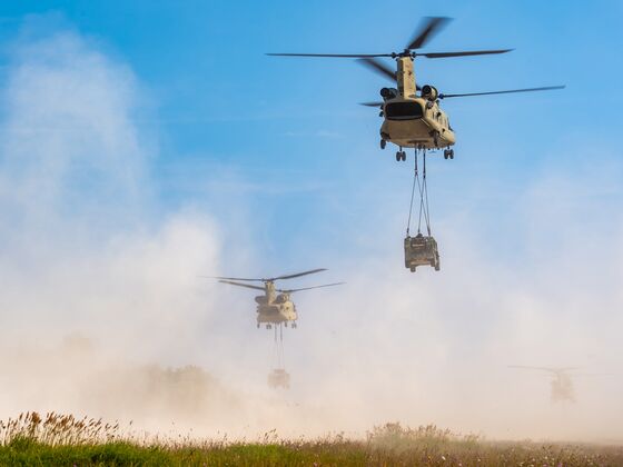 U.K. Reaches $2 Billion Deal to Buy Boeing’s Chinook Helicopters