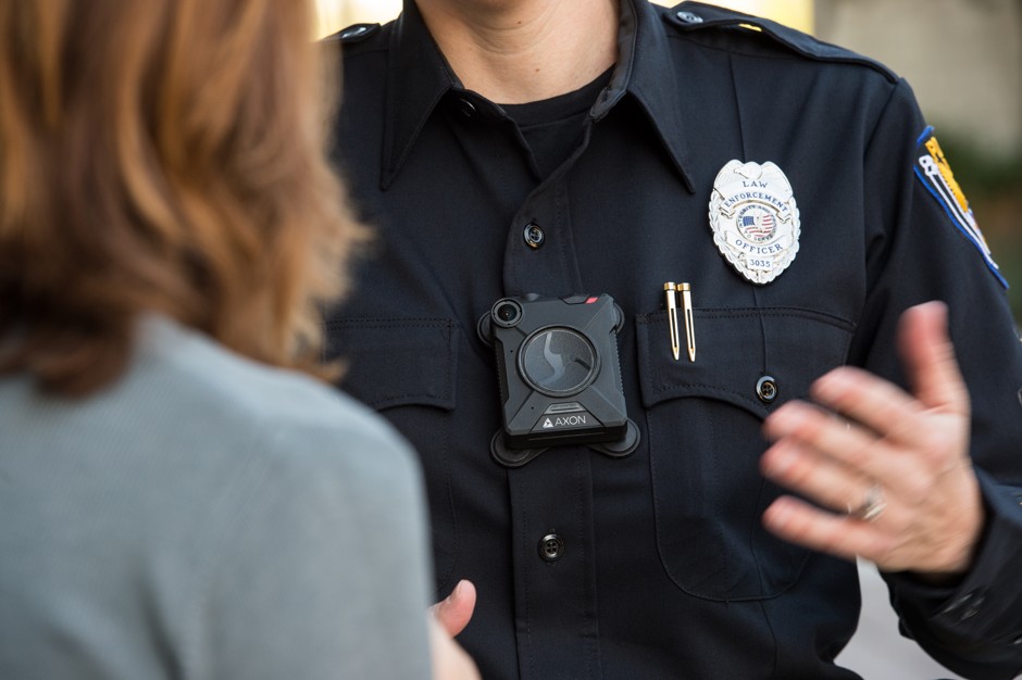 The company is offering free body cameras to police for one year.
