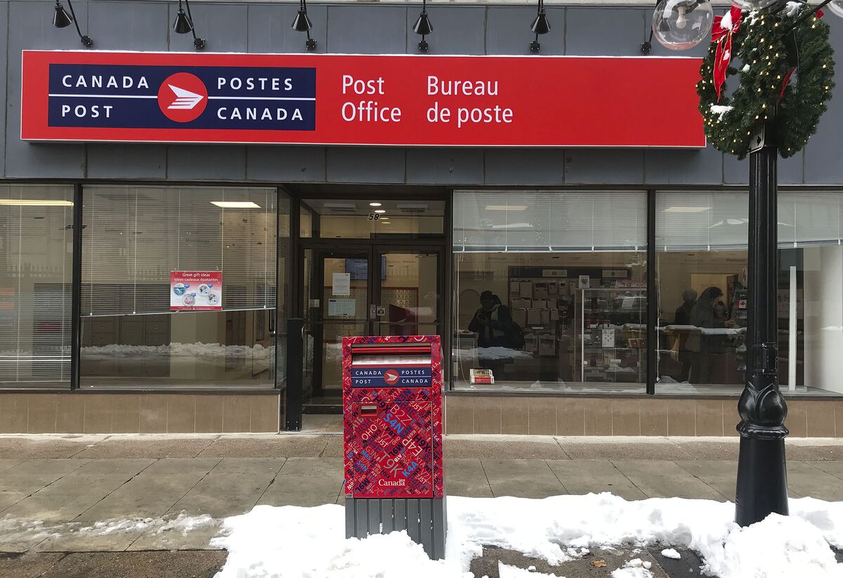 Trudeau Poised to Order End to Canadian Postal Strike Bloomberg