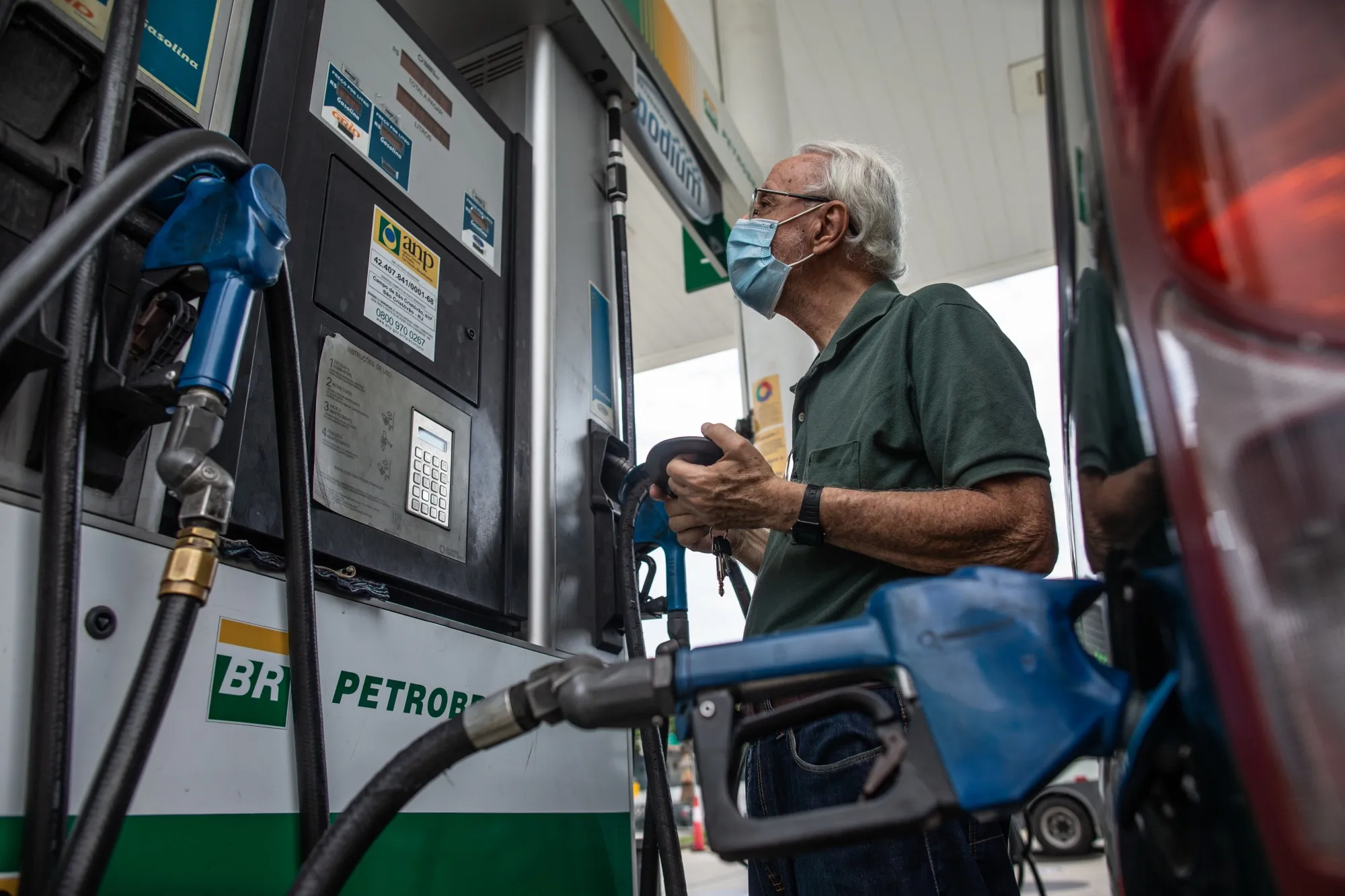 Petrobras Declines On Fuel Price Pressure From Bolsonaro