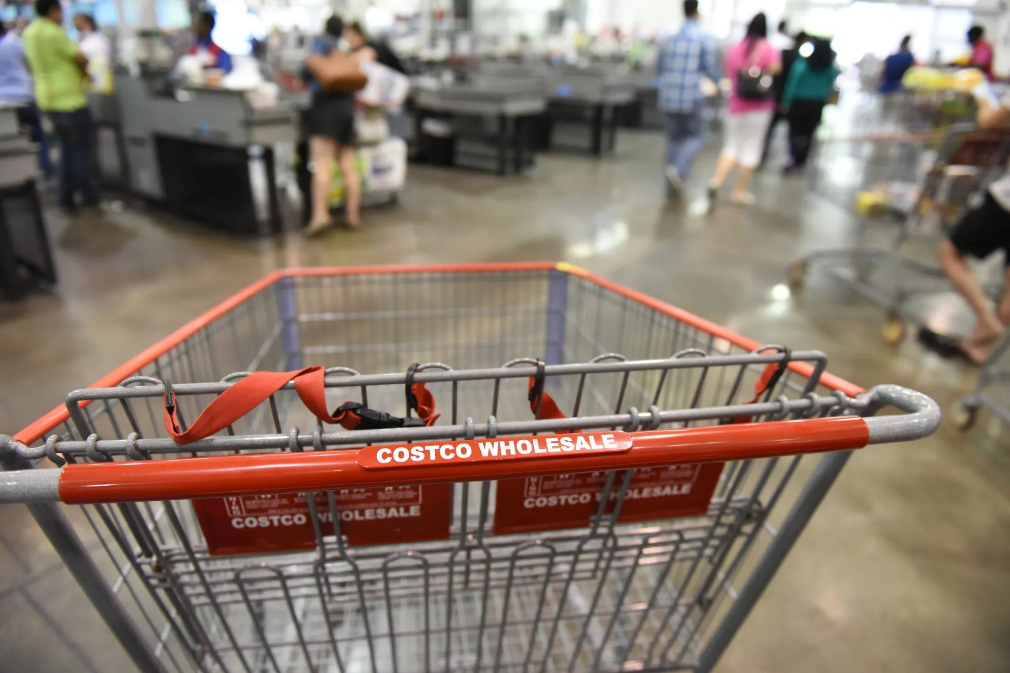 Warren Buffett should put Costco in his shopping cart.