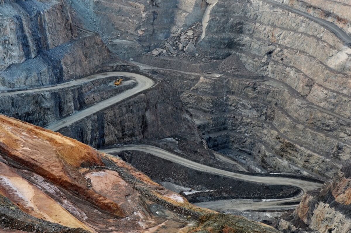 
                            EU Considers Taking Equity Stakes in Australia Rare-Earth Mines