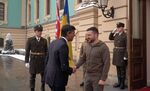 &nbsp;Volodymyr Zelenskiy greets&nbsp;Rishi Sunak in Kyiv, Nov. 19.&nbsp;