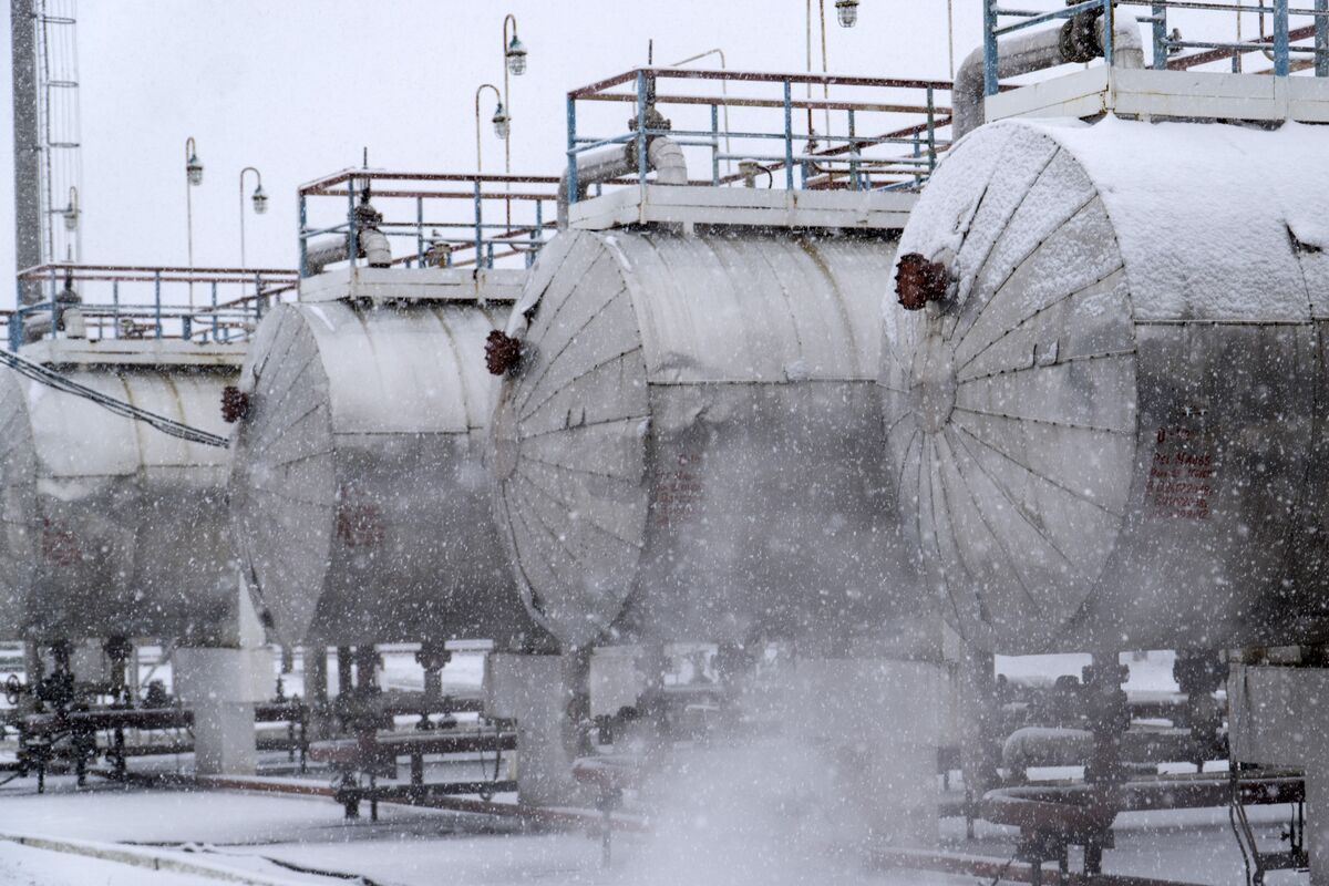 Ukraine Set to Raise Gas Imports After Infrastructure Attacks - Bloomberg
