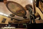A&nbsp;statue of Thomas Jefferson stands in New York's City Hall Council Chamber.&nbsp;
