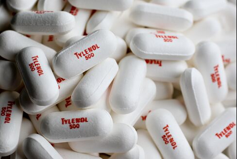 J&J Directors Ignored ‘Red Flags’ on Recalls, Probes, Suit