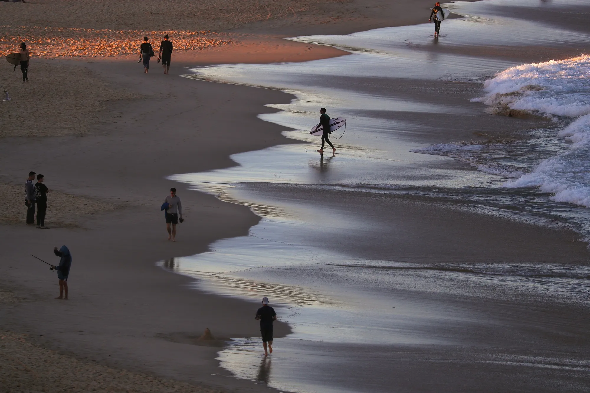 Daily Life In Sydney As Economic Challenges Loom For Australia's Next Government