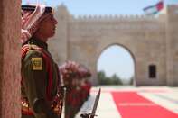 Jordan's King Abdullah Welcomes Singapore Prime Minister