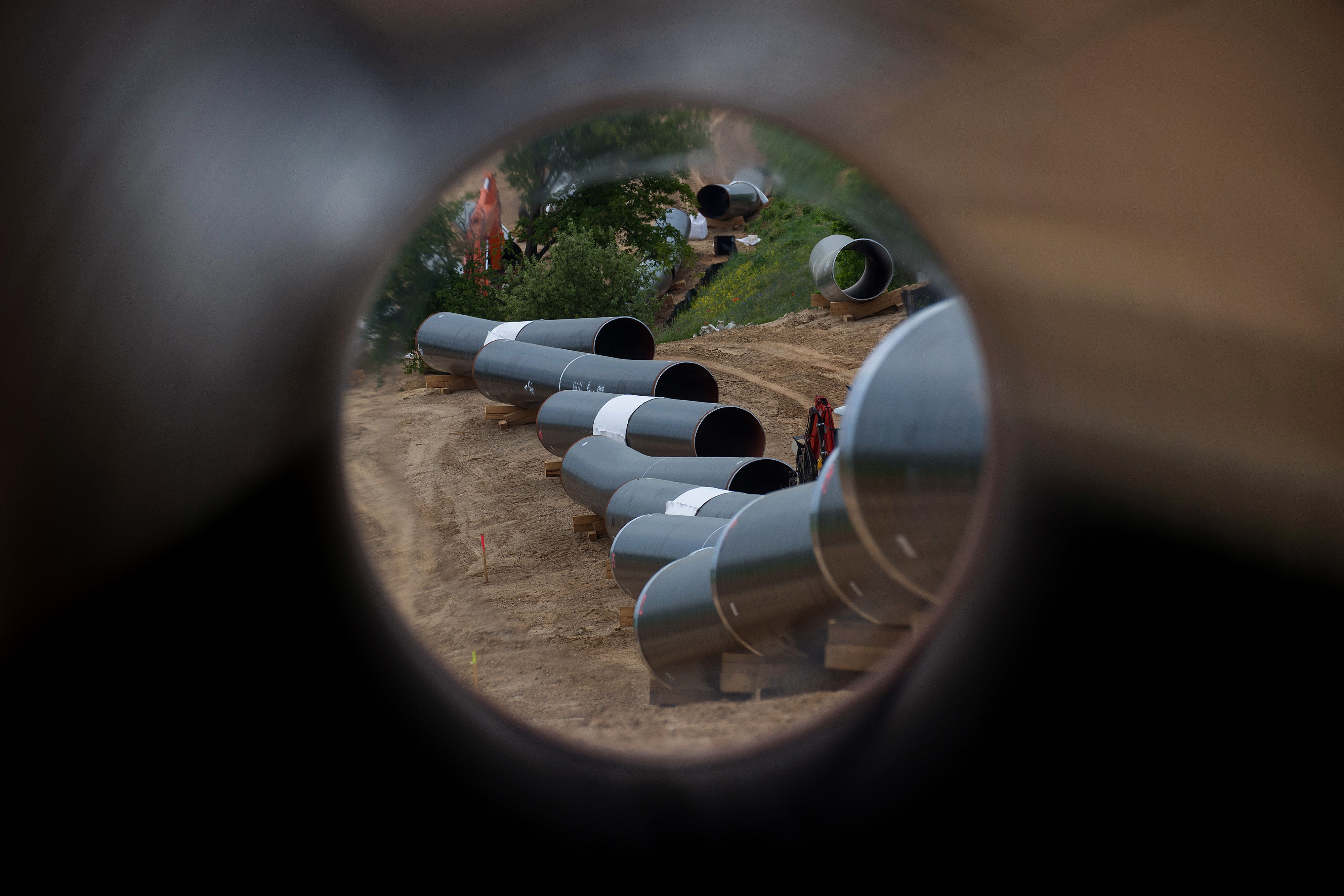 Trump Says Heâs Considering Sanctions to Block Nord Stream 2