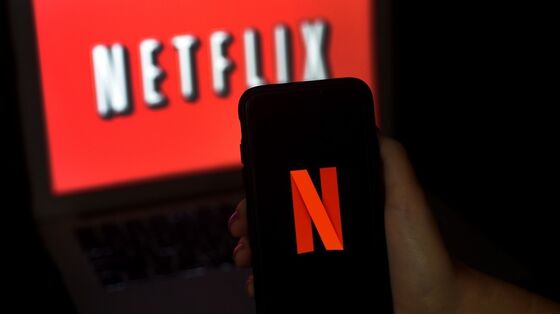 Netflix, Peloton Bring Pandemic-Stock Era to Shuddering Halt