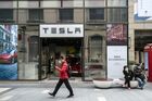 Luxury Malls Are the New Car Showrooms for Chinese EV Makers