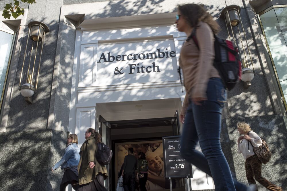 Abercrombie \u0026 Fitch Plunges as Sales 