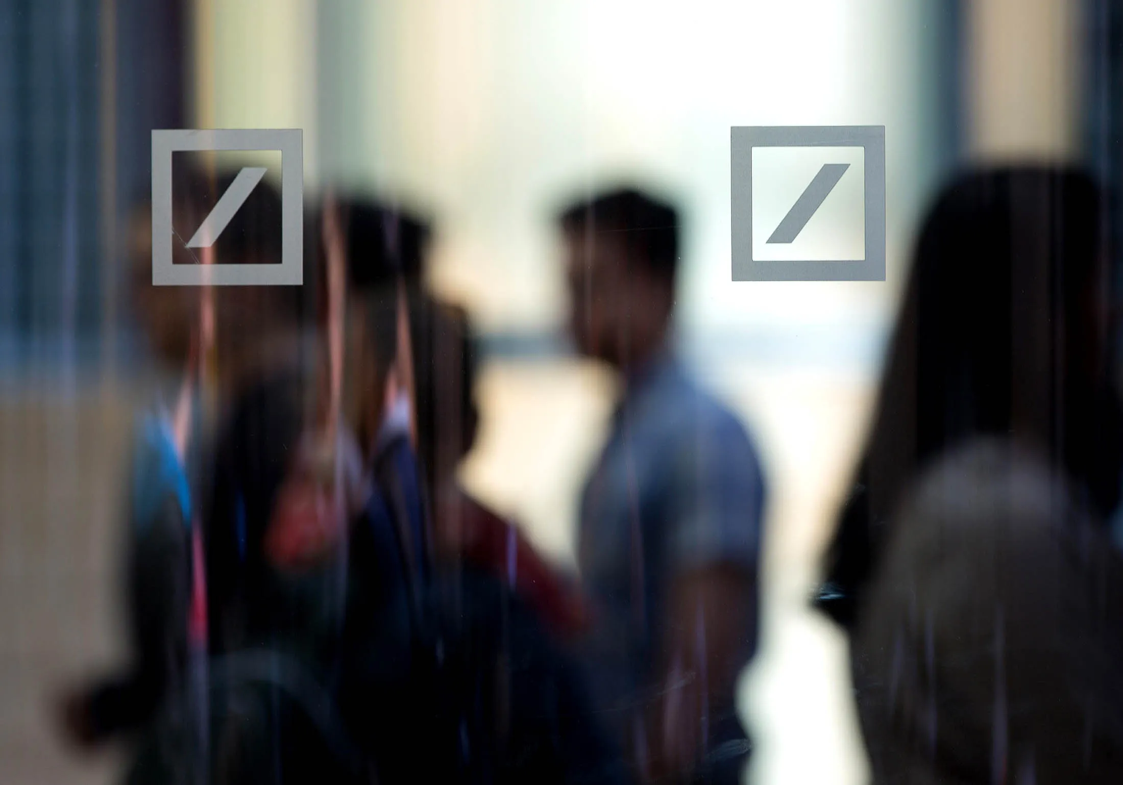 1475454457_deutsche bank