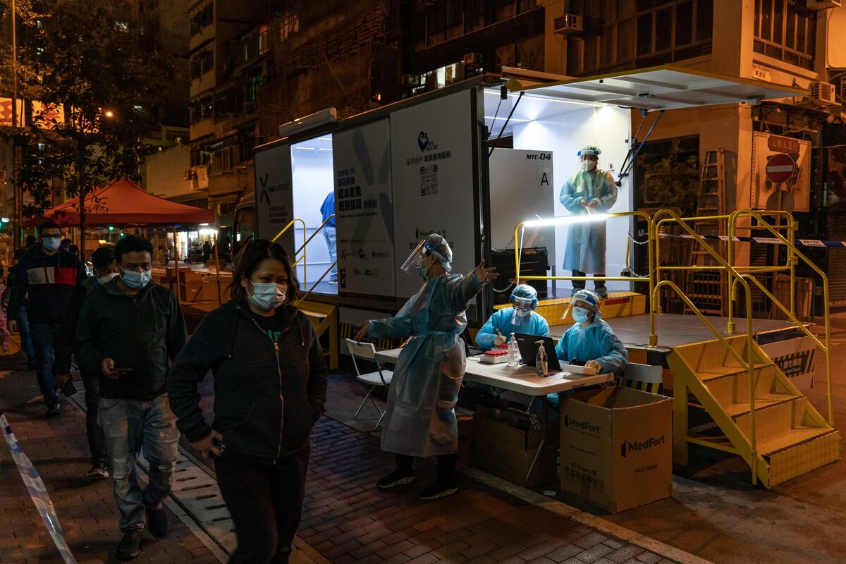 Hong Kong to call for first blockade in Kowloon area, media says