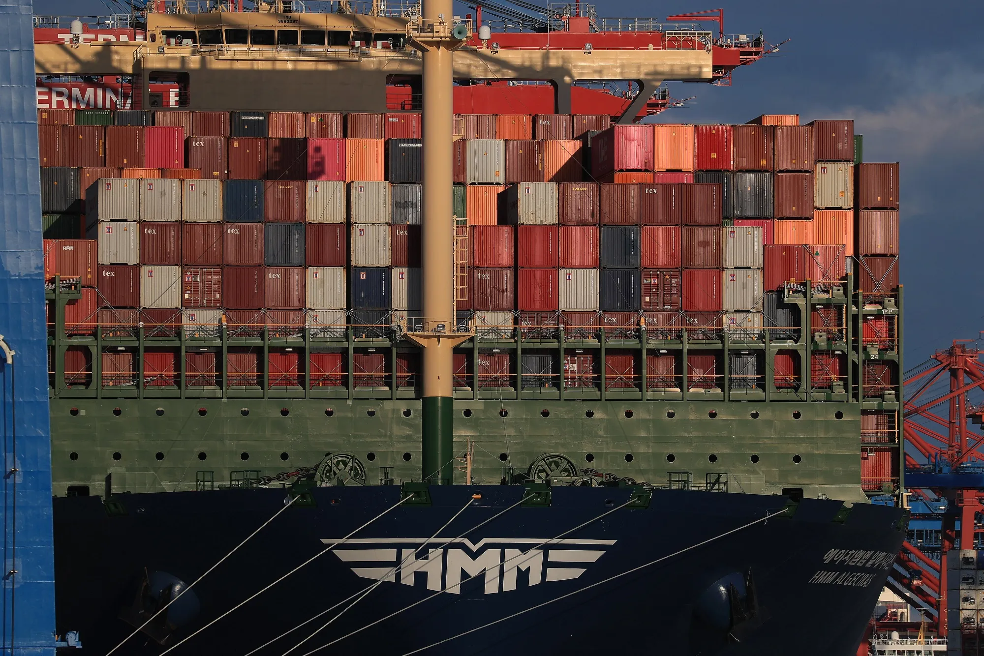 World's Largest Container Ship Arrives at Port of Hamburg